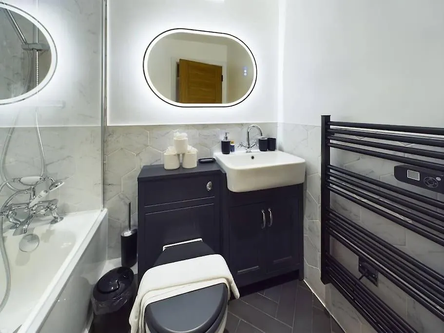 Sapphire Residence I Brighton Central I 2Beds Daire